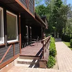 Semesteranläggning (resort) River Park 3*