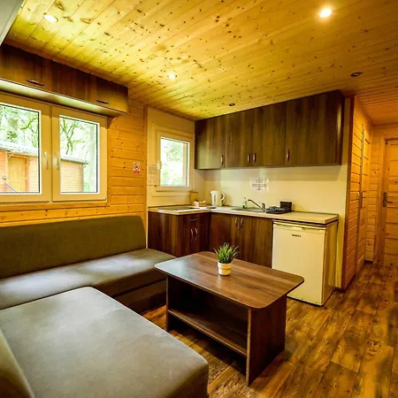 River Park Wśród Drzew Wzdłuż Rzeki Ośrodek wypoczynkowy 3*