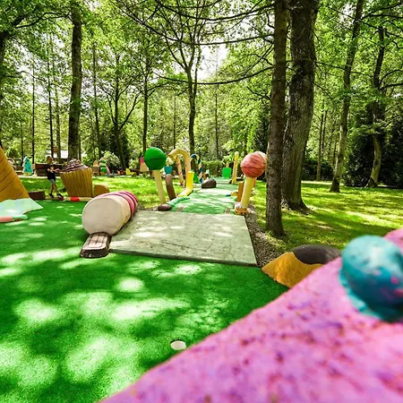 River Park Wśród Drzew Wzdłuż Rzeki Ośrodek wypoczynkowy 3*