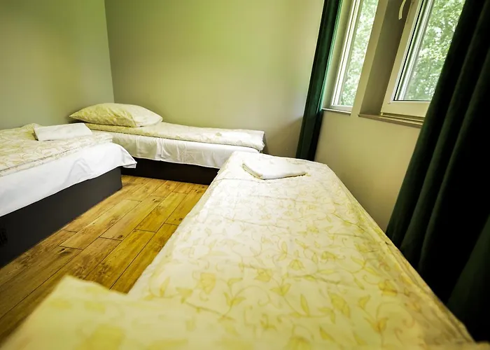 River Park Wśród Drzew Wzdłuż Rzeki 3* Zator