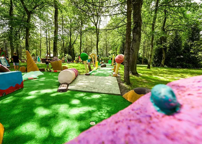 River Park Wśród Drzew Wzdłuż Rzeki Ośrodek wypoczynkowy 3*