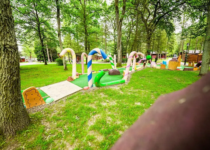 Ośrodek wypoczynkowy River Park Wśród Drzew Wzdłuż Rzeki 3*