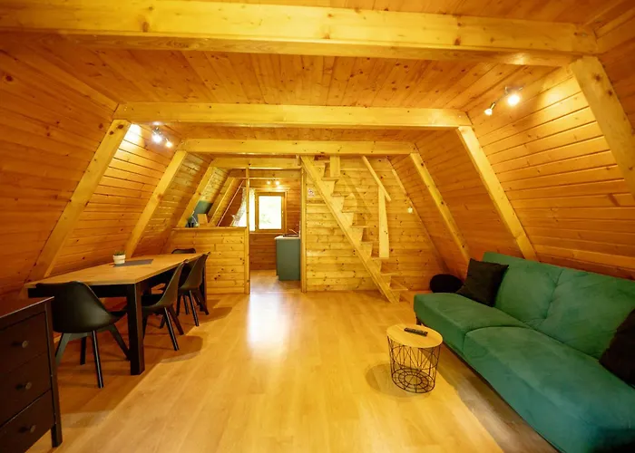 River Park Wśród Drzew Wzdłuż Rzeki Ośrodek wypoczynkowy 3*